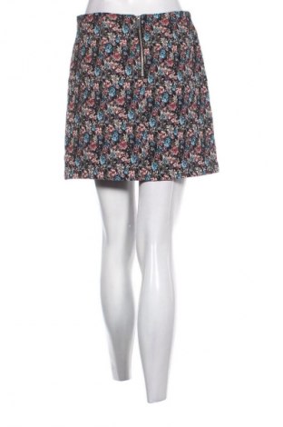 Пола New Look, Размер M, Цвят Многоцветен, Цена 2,04 €