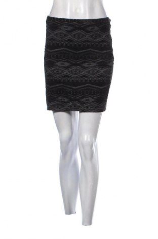 Пола ONLY, Размер M, Цвят Многоцветен, Цена 2,04 €