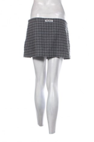 Пола Review, Размер M, Цвят Многоцветен, Цена 2,55 €