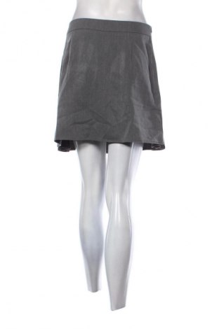 Пола SHEIN, Размер M, Цвят Сив, Цена 2,04 €