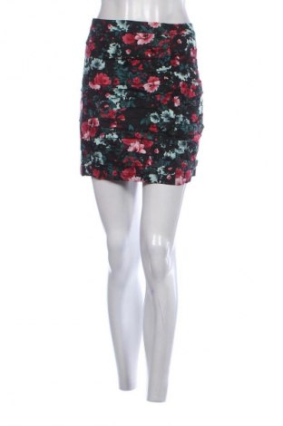 Пола Stradivarius, Размер S, Цвят Многоцветен, Цена 2,04 €