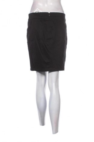 Пола Terranova, Размер M, Цвят Черен, Цена 2,04 €