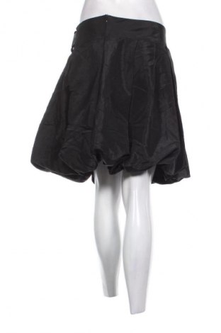 Пола Unbranded, Размер M, Цвят Черен, Цена 2,04 €