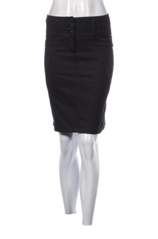 Пола Unbranded, Размер S, Цвят Черен, Цена 3,57 €