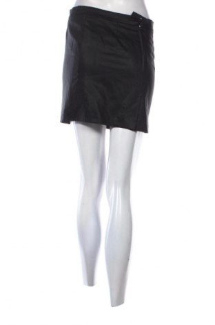 Пола Unbranded, Размер M, Цвят Черен, Цена 2,04 €