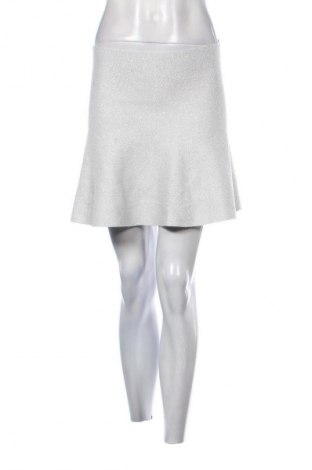 Пола Unbranded, Размер S, Цвят Сребрист, Цена 9,20 €