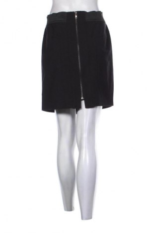 Пола Vero Moda, Размер M, Цвят Черен, Цена 2,04 €