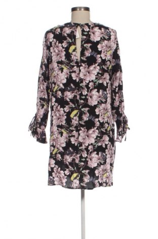 Šaty  H&M, Velikost M, Barva Vícebarevné, Cena  99,00 Kč