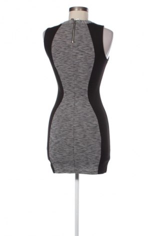 Kleid H&M Divided, Größe S, Farbe Mehrfarbig, Preis 4,99 €