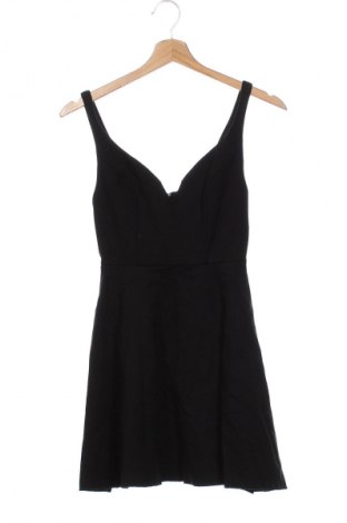 Рокля Kimchi Blue, Размер XXS, Цвят Черен, Цена 25,05 €