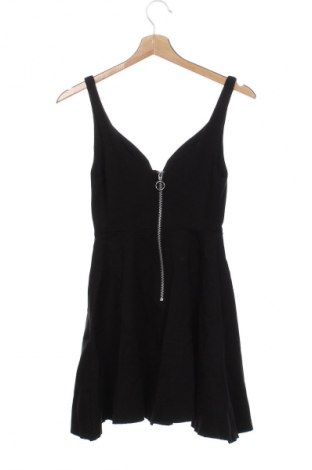 Рокля Kimchi Blue, Размер XXS, Цвят Черен, Цена 25,05 €