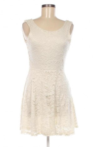 Šaty  Sisters Point, Velikost M, Barva Krémová, Cena  569,00 Kč