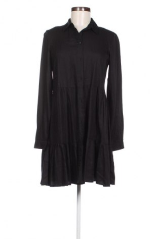 Рокля Stradivarius, Размер S, Цвят Черен, Цена 5,11 €