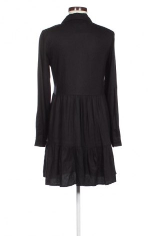 Рокля Stradivarius, Размер S, Цвят Черен, Цена 5,11 €