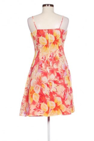 Šaty  Swing, Velikost M, Barva Vícebarevné, Cena  319,00 Kč