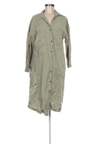 Kleid Zara, Größe M, Farbe Grün, Preis 15,99 €