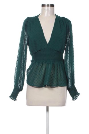 Damen Shirt Amisu, Größe M, Farbe Grün, Preis 12,99 €