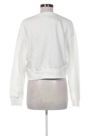 Дамска блуза Bershka, Размер XS, Цвят Бял, Цена 32,21 €