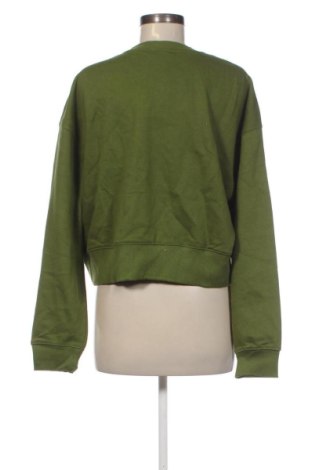Дамска блуза Bershka, Размер M, Цвят Зелен, Цена 32,21 €