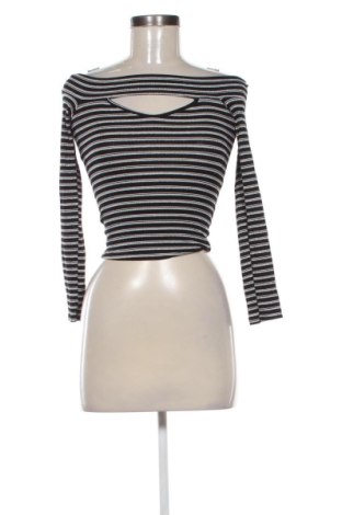 Dámská halenka Bershka, Velikost XS, Barva Vícebarevné, Cena  283,00 Kč