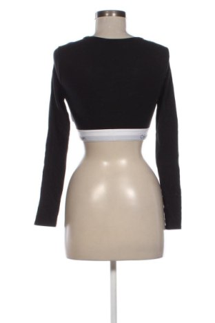 Дамска блуза Calvin Klein, Размер S, Цвят Черен, Цена 104,81 €