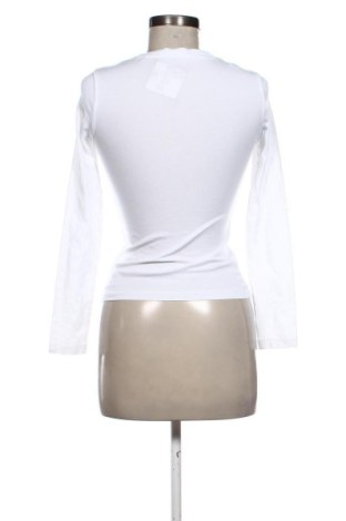 Дамска блуза Guess, Размер XS, Цвят Бял, Цена 25,05 €
