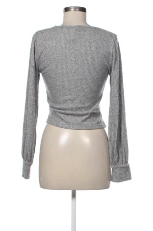 Дамска блуза Hollister, Размер L, Цвят Сив, Цена 17,89 €