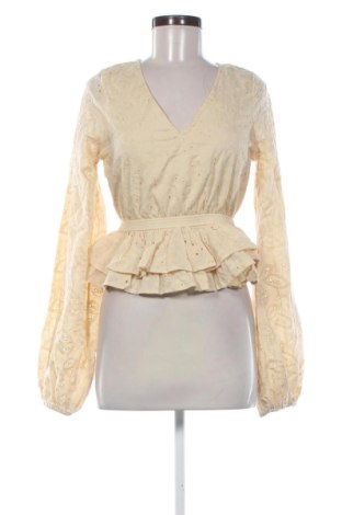 Damen Shirt NA-KD, Größe S, Farbe Beige, Preis 39,00 €