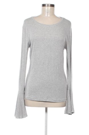 Damen Shirt One More Story, Größe M, Farbe Grau, Preis 51,99 €