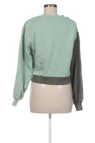Дамска блуза PUMA, Размер M, Цвят Зелен, Цена 25,05 €