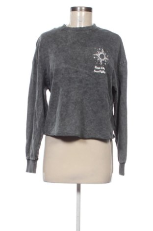 Damen Shirt Pull&Bear, Größe L, Farbe Grau, Preis 12,99 €