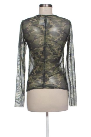 Dámská halenka Stradivarius, Velikost L, Barva Vícebarevné, Cena  289,00 Kč