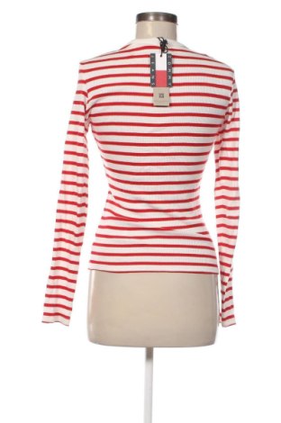 Дамска блуза Tommy Jeans, Размер S, Цвят Многоцветен, Цена 80,78 €