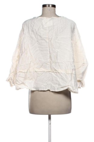 Дамска блуза Unbranded, Размер 4XL, Цвят Екрю, Цена 10,22 €