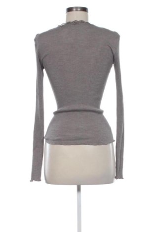 Damen Strickjacke Style Butler, Größe S, Farbe Grau, Preis 56,34 €