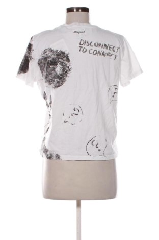 Γυναικείο t-shirt Desigual, Μέγεθος L, Χρώμα Πολύχρωμο, Τιμή 14,00 €