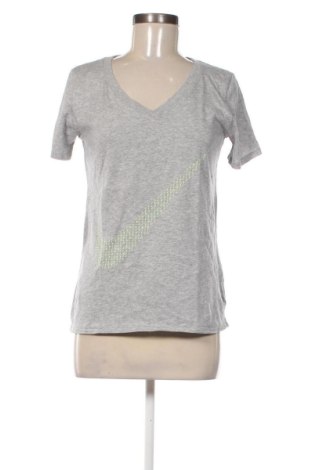 Дамска тениска Nike, Размер M, Цвят Сив, Цена 18,91 €, #136430714