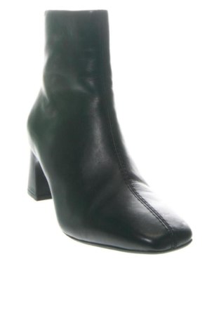 Γυναικεία μποτάκια Clarks, Μέγεθος 38, Χρώμα Μαύρο, Τιμή 164,99 €
