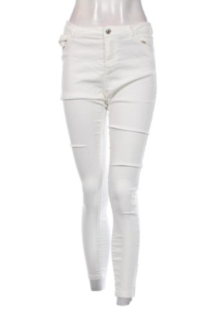 Női farmernadrág Bershka, Méret M, Szín Ekrü
, Ár 6 198 Ft