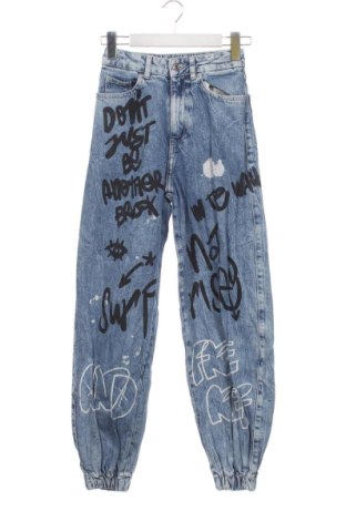 Γυναικείο Τζίν Bershka, Μέγεθος XXS, Χρώμα Μπλέ, Τιμή 15,00 €