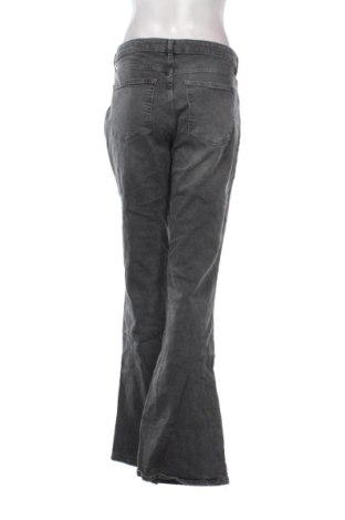 Дамски дънки Bershka, Размер XL, Цвят Сив, Цена 10,73 €