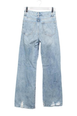 Γυναικείο Τζίν Bershka, Μέγεθος S, Χρώμα Μπλέ, Τιμή 14,77 €