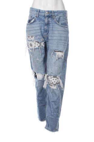 Blugi de femei Bershka, Mărime M, Culoare Albastru, Preț 91,99 Lei