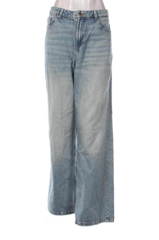 Blugi de femei Bershka, Mărime L, Culoare Albastru, Preț 86,99 Lei, #136413072