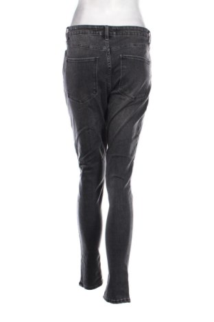 Дамски дънки Bershka, Размер L, Цвят Сив, Цена 15,33 €