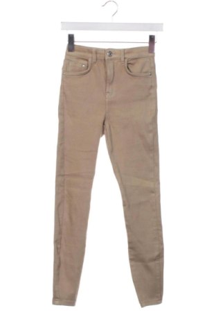 Damskie jeansy Bershka, Rozmiar XS, Kolor Beżowy, Cena 79,15 zł