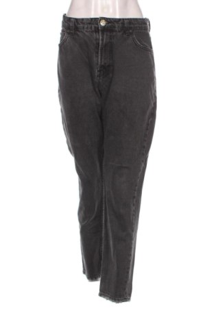 Blugi de femei Bershka, Mărime L, Culoare Negru, Preț 77,00 Lei