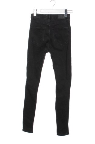 Дамски дънки Bershka, Размер XS, Цвят Черен, Цена 15,33 €
