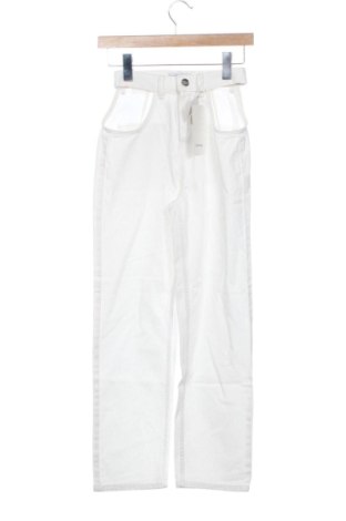 Blugi de femei Bershka, Mărime XXS, Culoare Alb, Preț 123,00 Lei