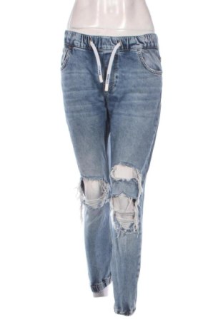 Γυναικείο Τζίν Bershka, Μέγεθος S, Χρώμα Μπλέ, Τιμή 15,00 €, #136454228